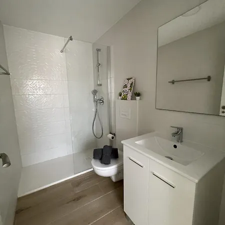 Than A Lovely Flat Godella